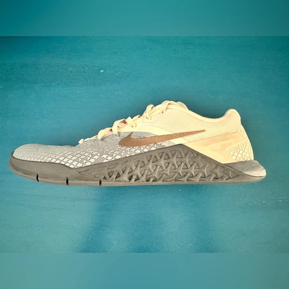 Nike Metcon 4 Cream and Gray Textured Sneakers - Picture 4 of 9